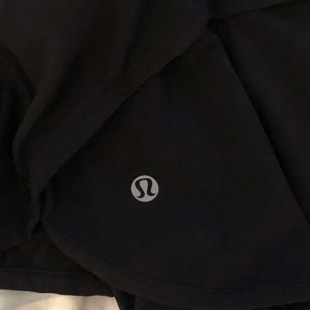 Lululemon speed shorts 2.6” black size 6 - Picture 4 of 6
